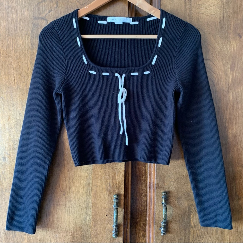Black Ribbed Long-Sleeve Cropped Sweater